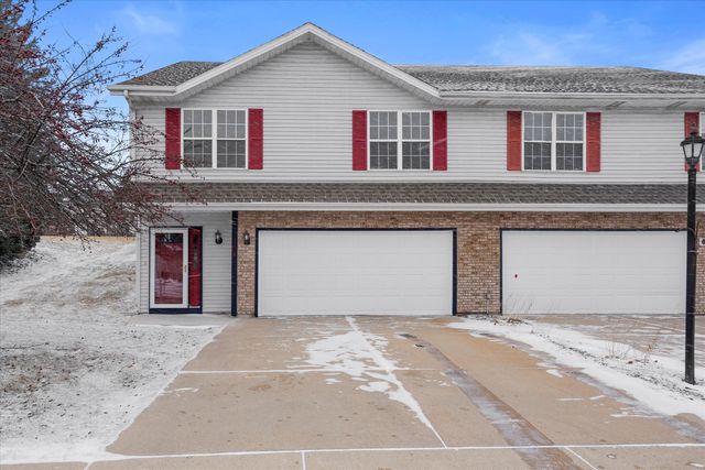 $389,900 | 2204 Patrick Lane | Rolling Ridge South