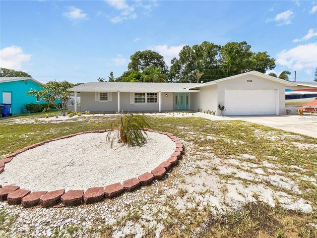 $568,000 | 1900 63rd Avenue South | Greater Pinellas Point