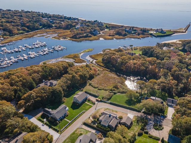 $1,299,000 | 10 Colonial Way | Harwich Port