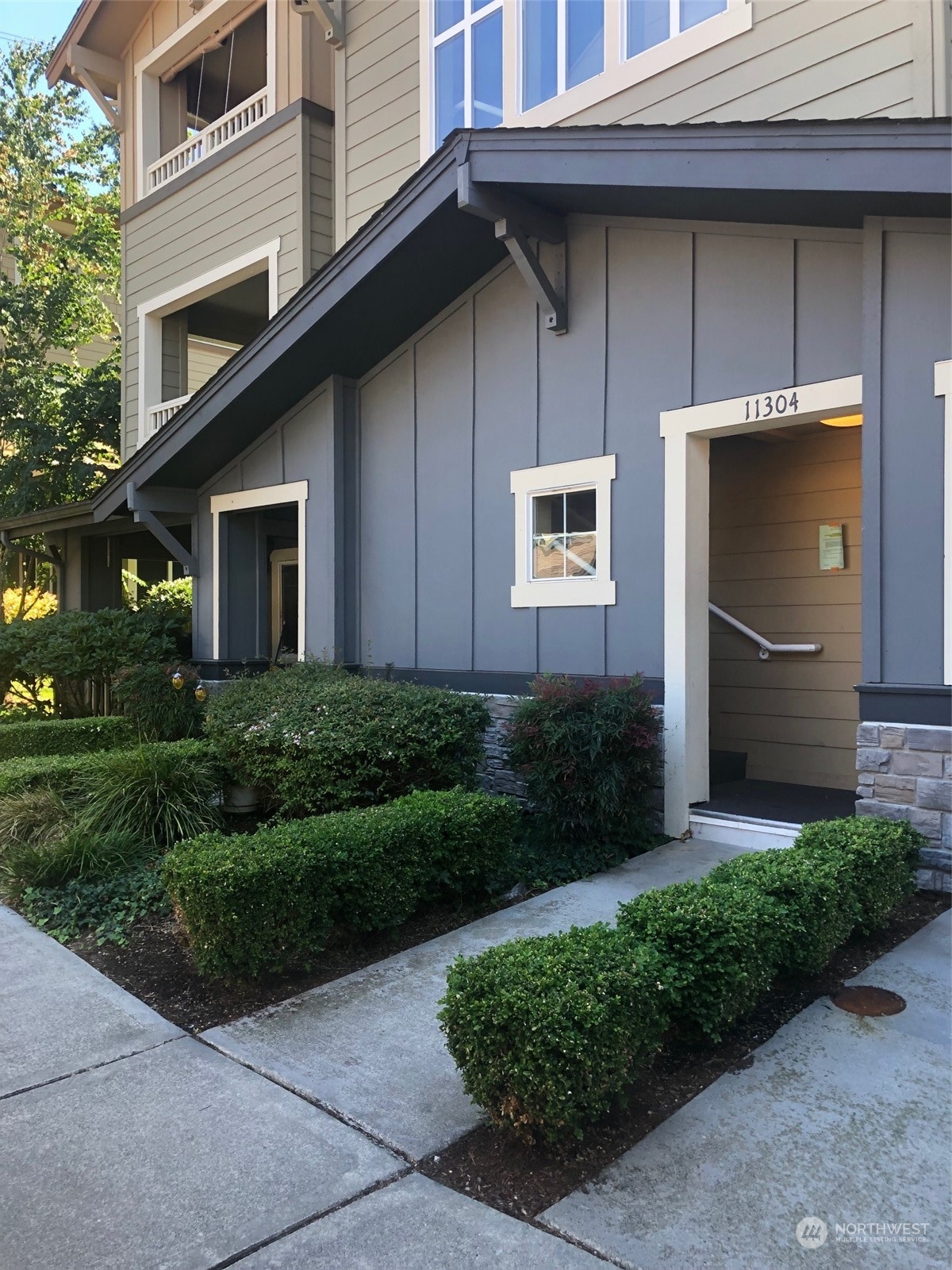 a front view of house with yard