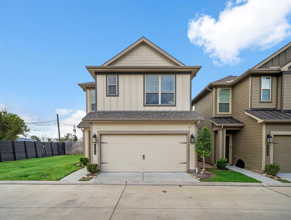 First floor living in a 2022 Pulte Home on a premium lot