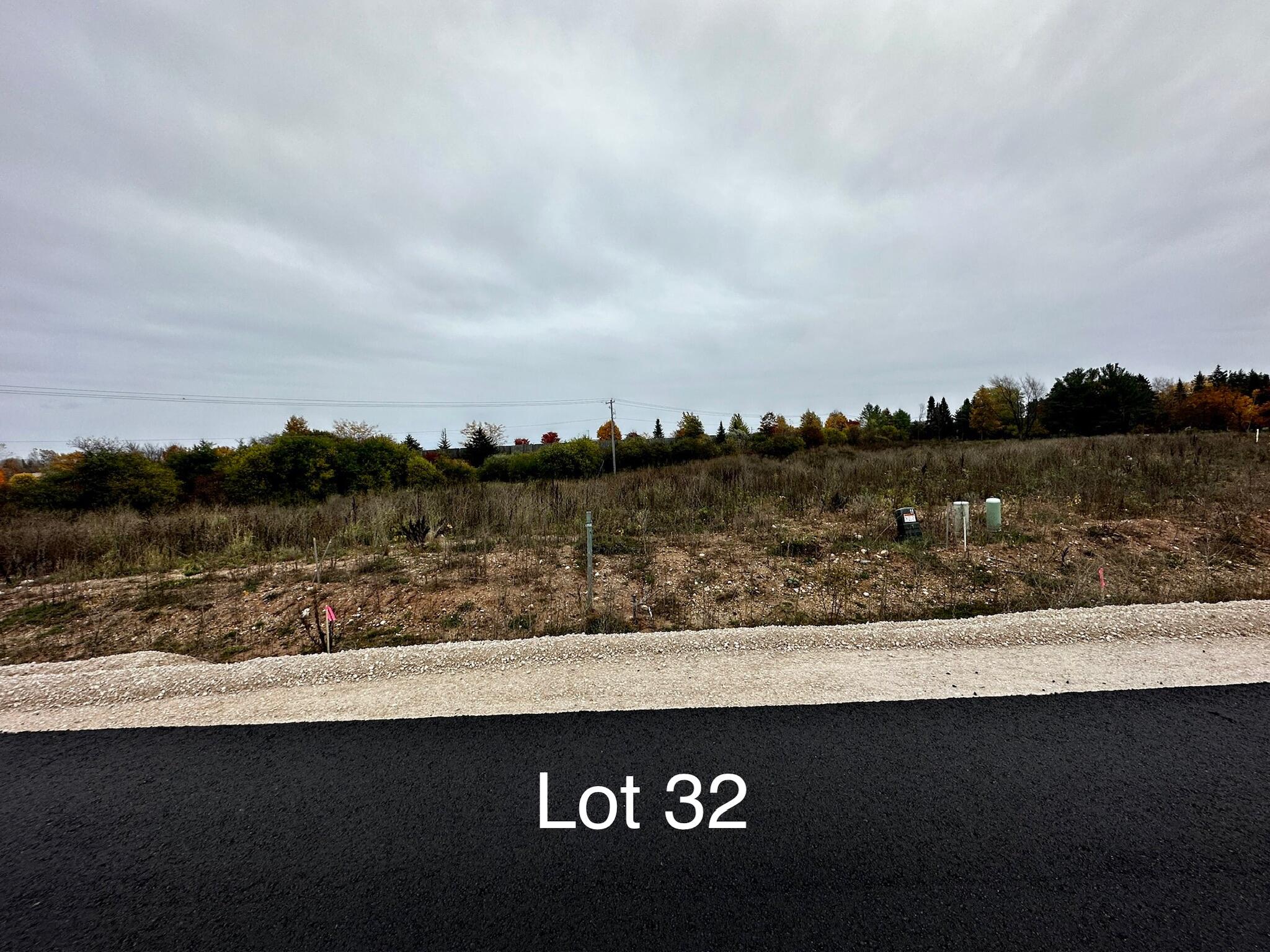 Lot 32