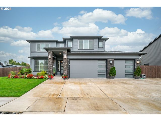 $1,080,000 | 15107 Northeast 91st Street | Sifton