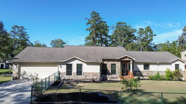 $569,000 | 402 Havard Road | Lake Houston