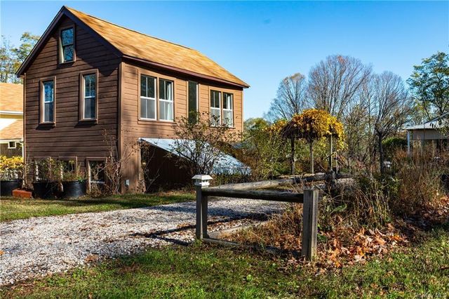 $5,800 | 18 Stagecoach Trail, Unit THE CARRIAGE HOUSE | Amenia