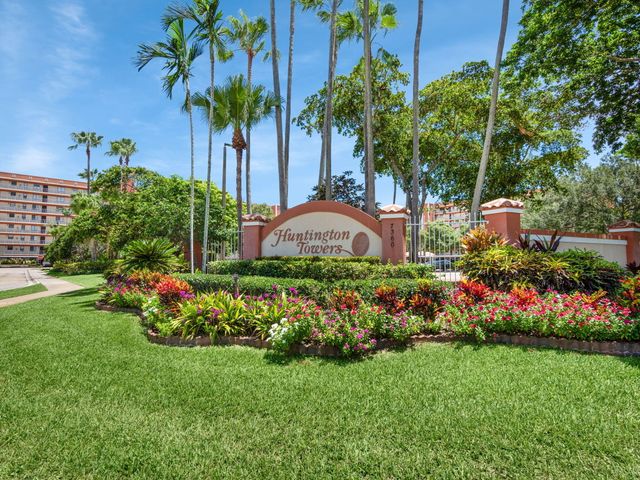 $278,000 | 7380 South Oriole Boulevard, Unit 507N | Villages of Oriole