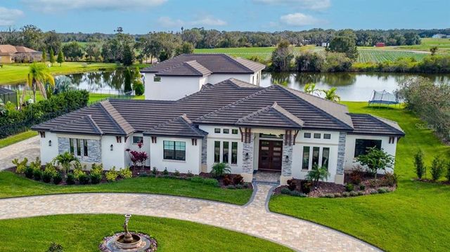 $1,600,000 | 323 Hawk Talon Drive