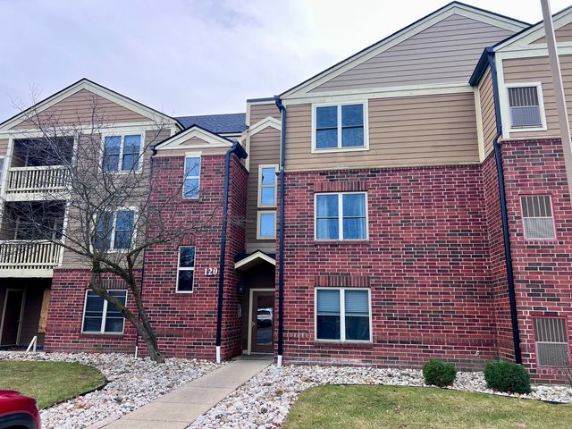 $2,200 | 120 Glengarry Drive, Unit 312 | Bloomingdale