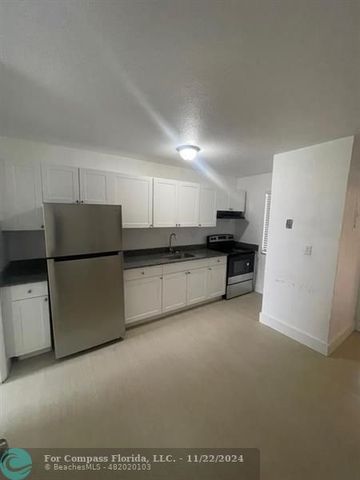 $1,450 | 4051 North Dixie Highway, Unit 11 | Central Oakland Park