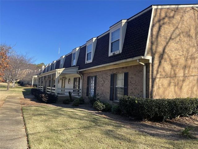 $210,000 | 3825 Lavista Road, Unit Q3 | Northlake