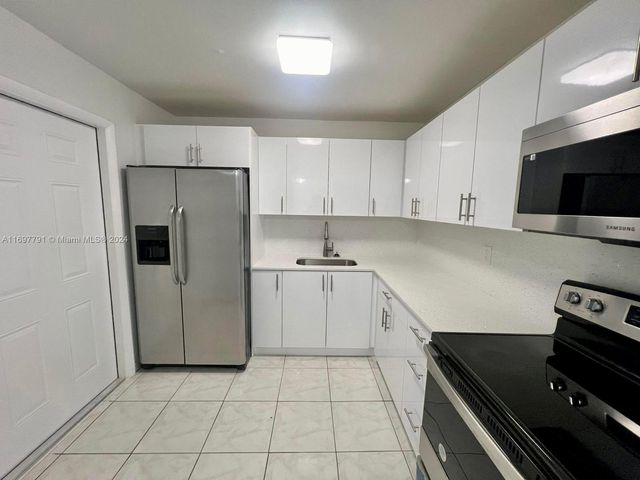 $2,100 | 15221 Northeast 6th Avenue, Unit A301 | Ola Condominiums