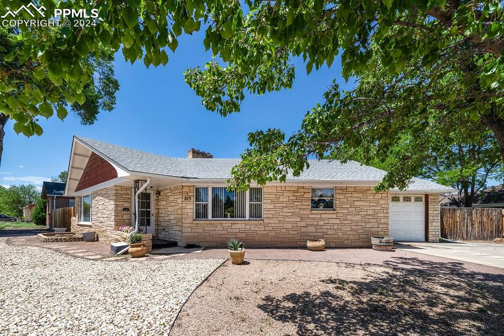 Beautifully maintained 3BR, 2BA rancher located in Pueblo.
