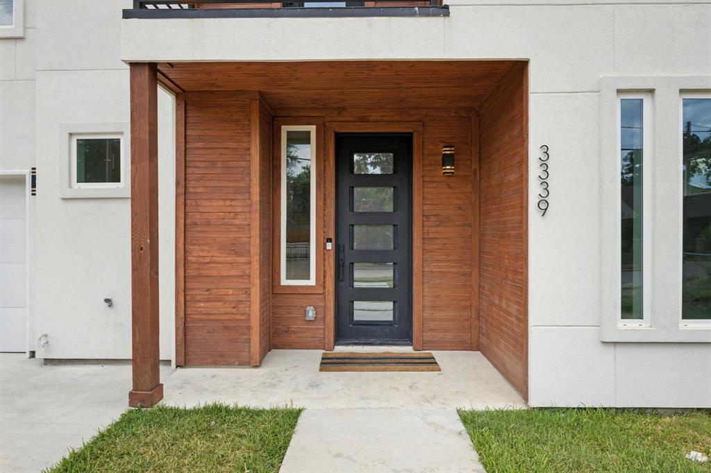 a view of entrance front of house