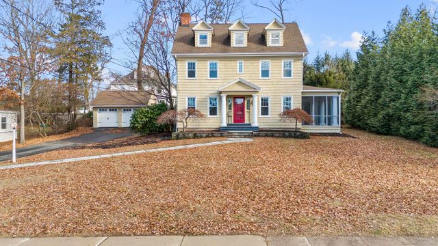 $869,900 | 122 Westland Avenue | West Hartford