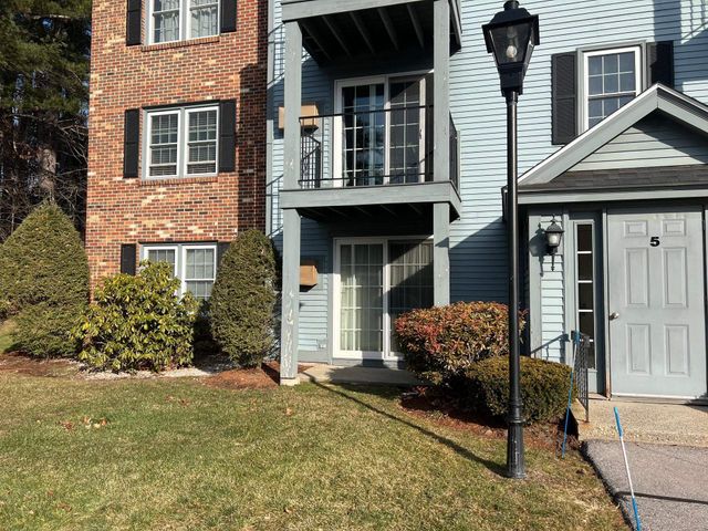 $234,900 | 5 Northbrook Drive, Unit 501 | Oak Brook