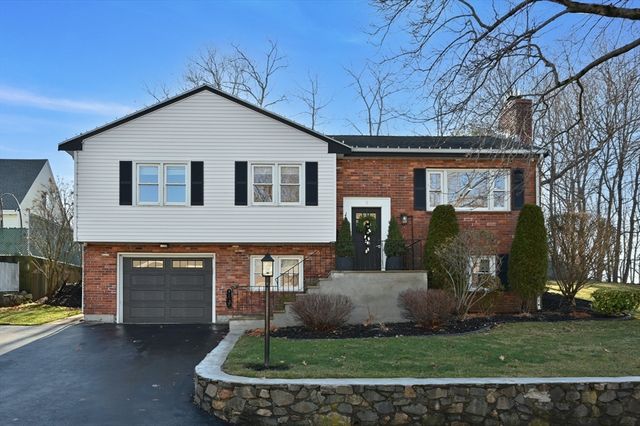 $789,900 | 11 Ralph Road | South Peabody