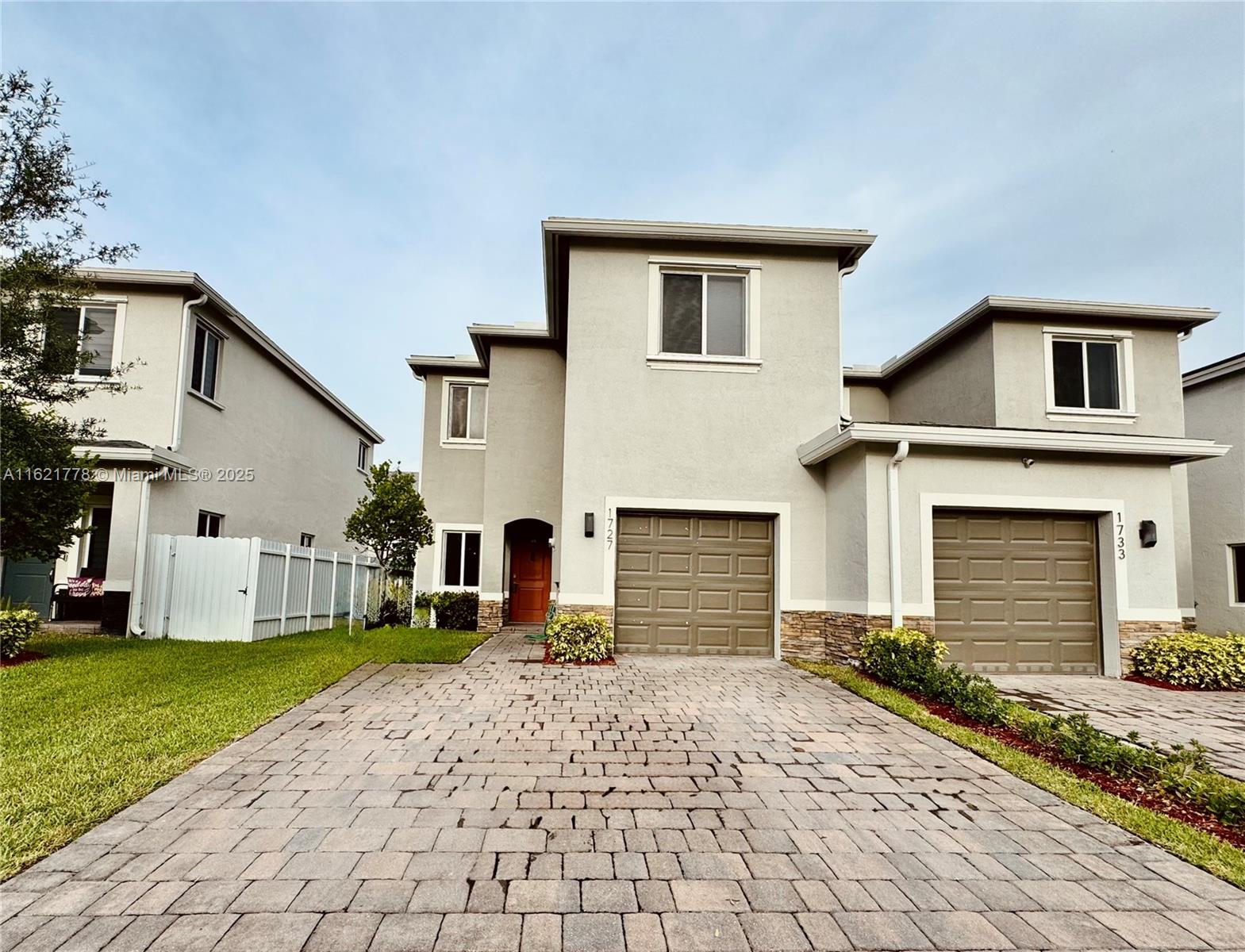 a front view of house with yard