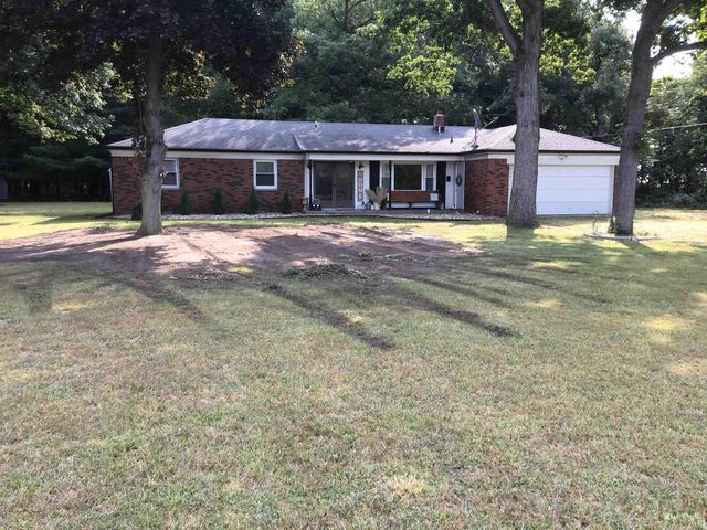 $290,000 | 4338 County Road 215 East | Tippecanoe Township - Pulaski County