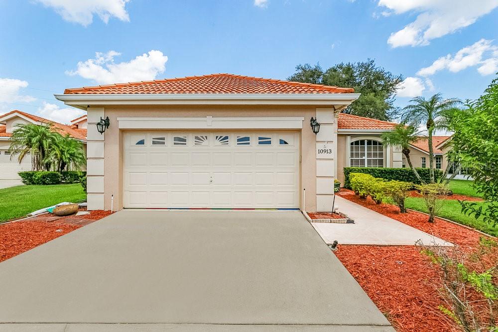 a front view of house with yard