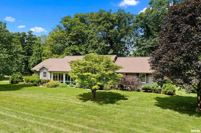 $594,900 | 26759 Acorn Road | Hopedale Township - Tazewell County