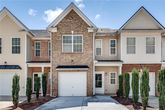 $2,100 | 2968 Greyhawk Lane | Kentmere Townhomes