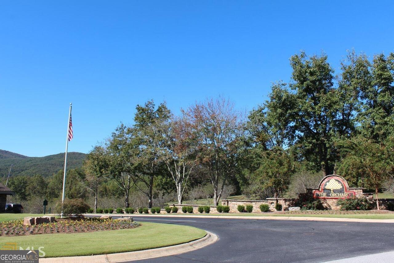 a view of outdoor space with city view