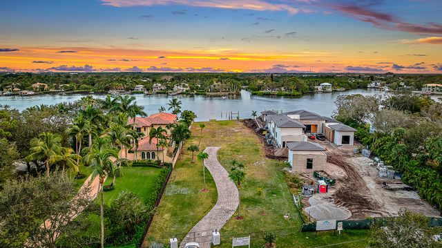 $7,500,000 | 5548 Pennock Point Road | Pennock Point