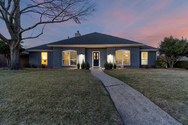 $449,500 | 2701 Chamberlain Circle | Plano