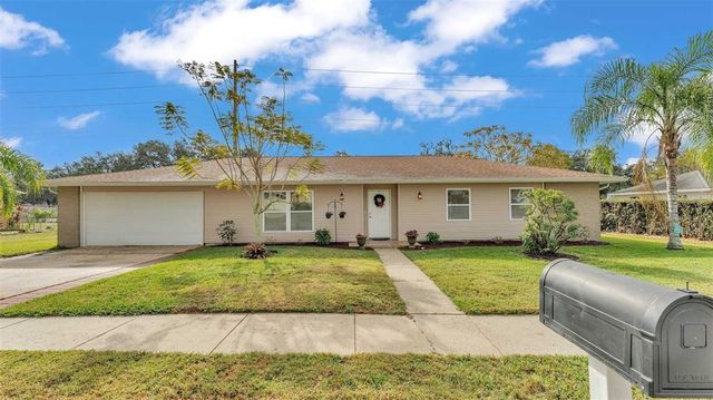 $379,000 | 6139 Christina Drive West | Lakeland Highlands