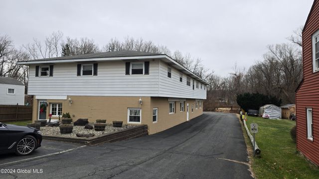 $995 | 418 Main Avenue | North Greenbush