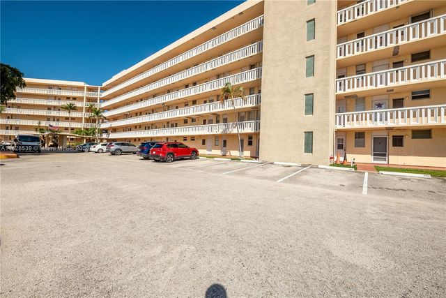 $1,650 | 2999 Point E Drive, Unit C607 | Aventura