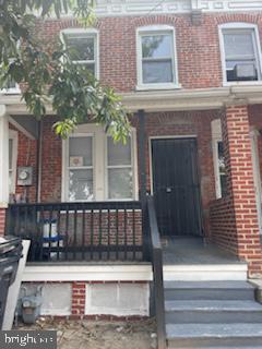 a view of a entrance of the house