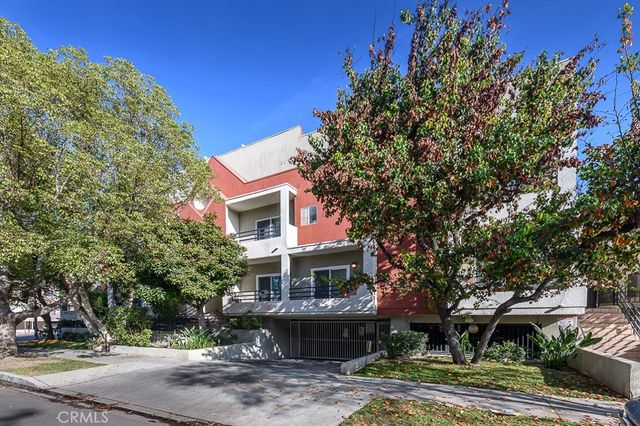 $665,800 | 4350 Stern Avenue, Unit 1 | Sherman Oaks