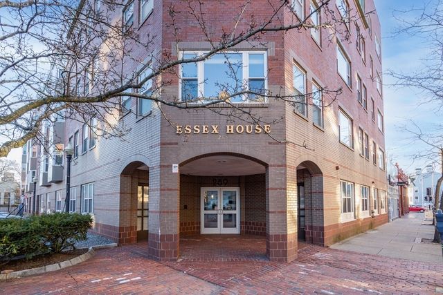 $2,250 | 289 Essex Street, Unit 306 | Downtown Salem