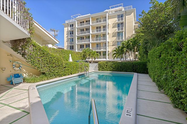 $1,945,000 | 170 Chilean Avenue, Unit 4B | Casa del Lago