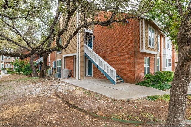 $229,900 | 13130 Blanco Road, Unit 1101 | San Antonio