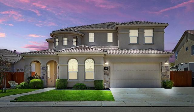 $921,800 | 1040 Birch Run Way | Manteca