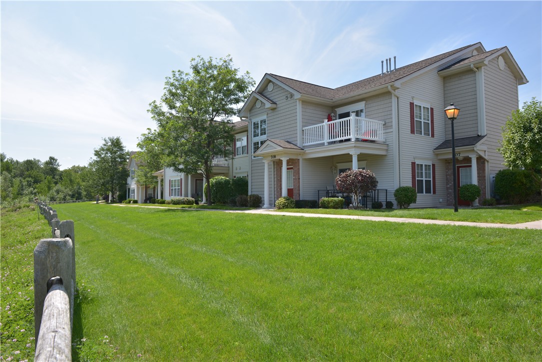 Typical exterior view of Parklands of Chili near B