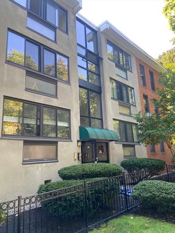 $3,100 | 38 Juniper Street, Unit 114 | Brookline Village