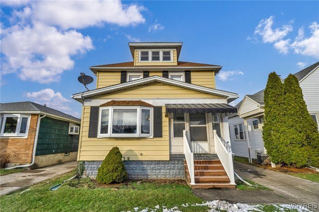 $275,900 | 322 Warren Avenue | Kenmore