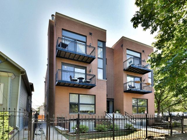 $465,000 | 2901 North Fairfield Avenue, Unit 3S | Avondale