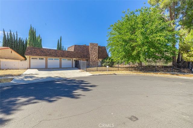 $630,000 | 310 Susan Court | Antelope Valley Country Club Estates