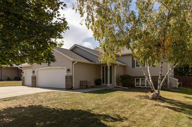 $345,000 | 301 12th Avenue Northwest | Kasson