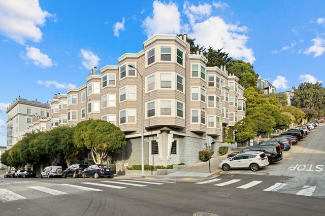 $899,000 | 1380 Greenwich Street, Unit 404 | Russian Hill