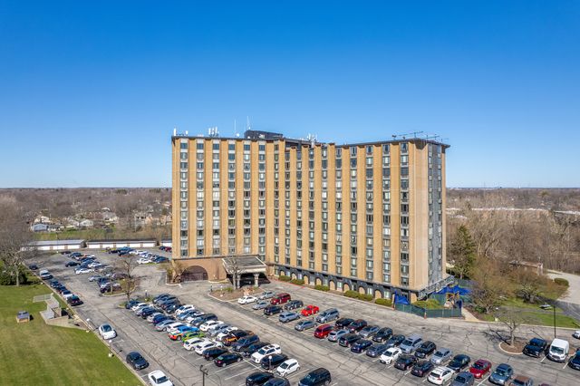 $199,900 | 1 Renaissance Place, Unit 322 | Palatine