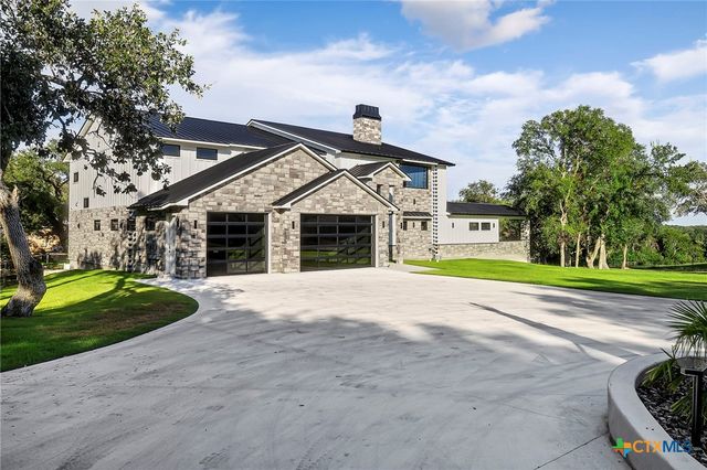 $2,275,000 | 271 Arrowhead Point Road | Temple Park Estates