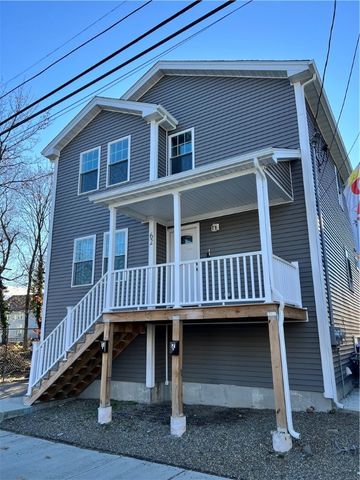 $2,900 | 62 Chester Avenue, Unit 2 | Upper South Providence