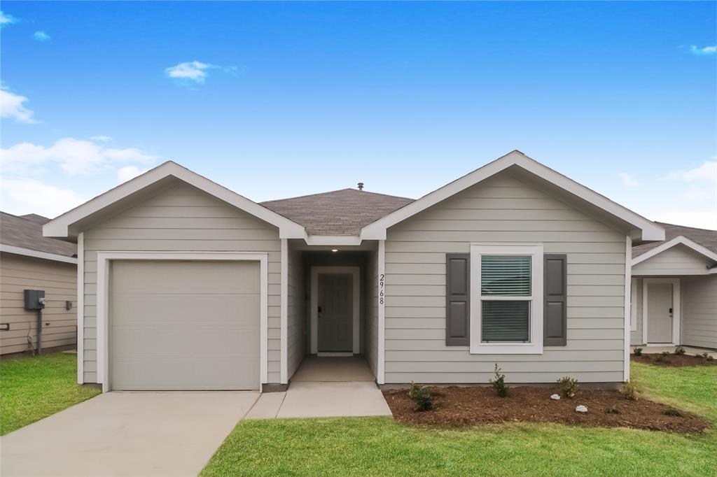 front view of house with a yard