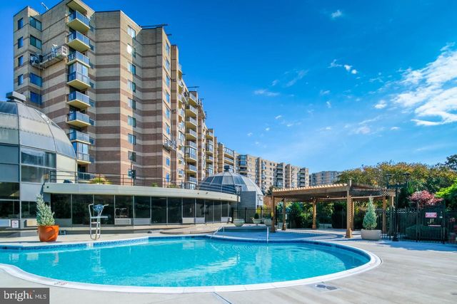 $2,200 | 8370 Greensboro Drive, Unit 418 | The Rotonda