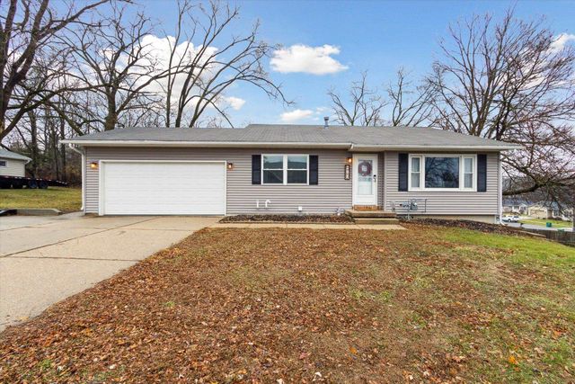 $319,900 | 208 Dorow Avenue | Edgerton